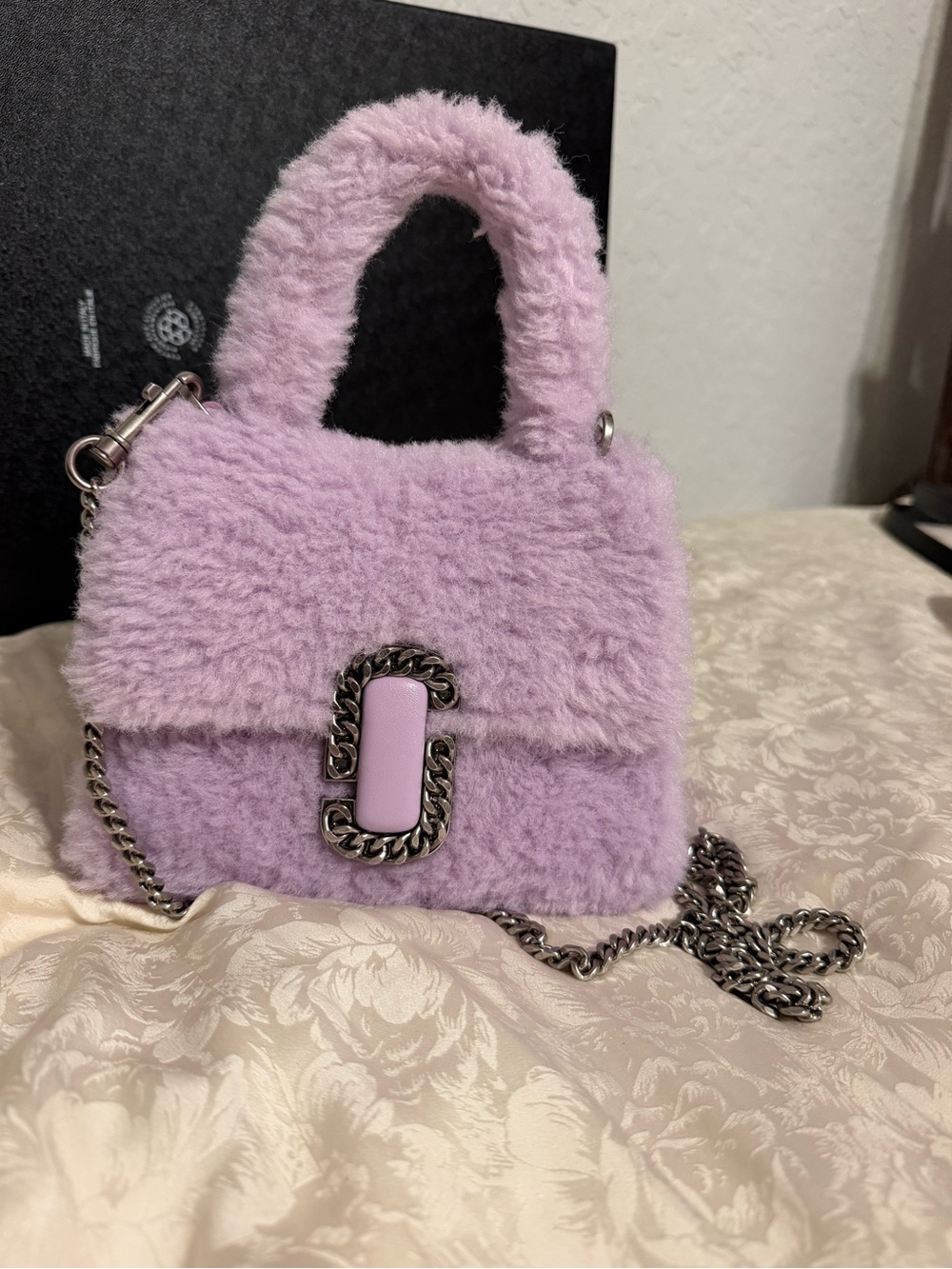 Marc Jacob’s Lavender Faux-Shearling Top-Handle Bag - Picture 7 of 9